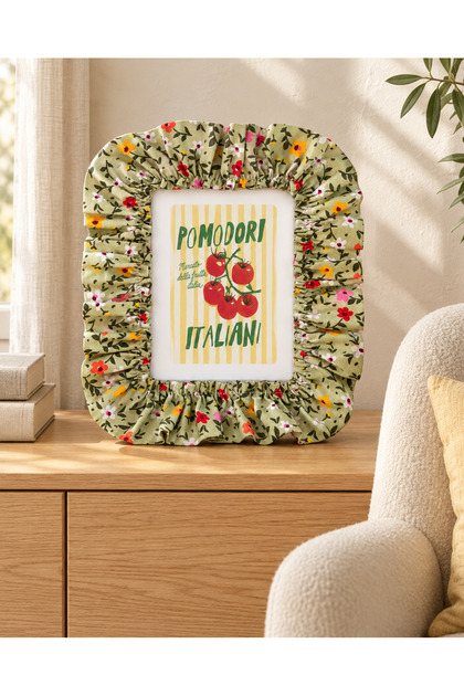 Flora Fırfırlı Pamuk Kumaşlı Dekoratif Ahşap Fotoğraf Çerçevesi (13x18) (1 Adet)
