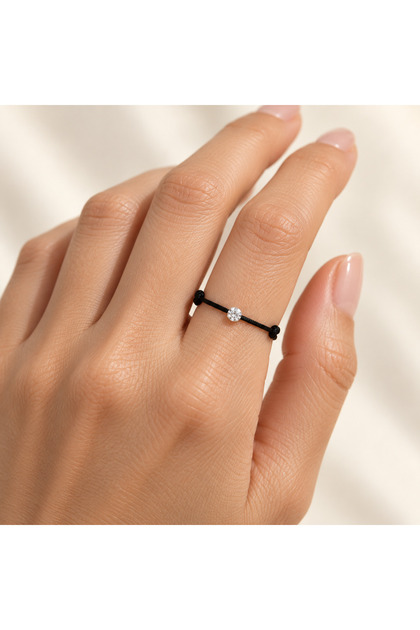 Inel Elegant cu Snur Reglabil si Cristal Swarovski - Negru