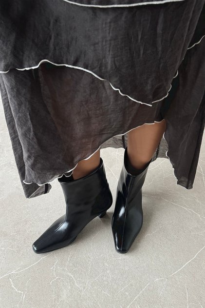 Viva Women's Wrinkled Leather Boots Black