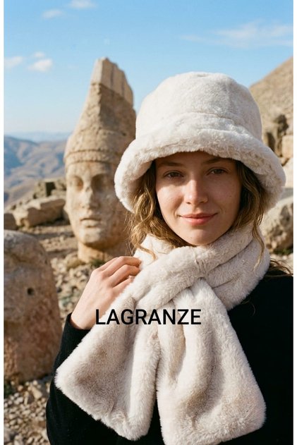 Royal Frost Premium Women's Fur Scarf Beret Set
