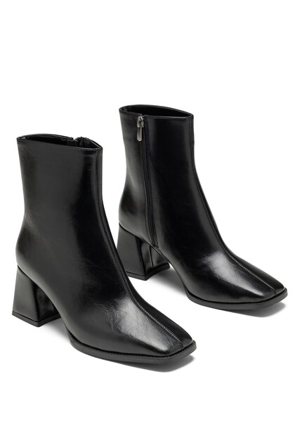 Women's Black Leather Blunt Toe Front Stitched Thick Heeled Zippered Ankle Length Boots