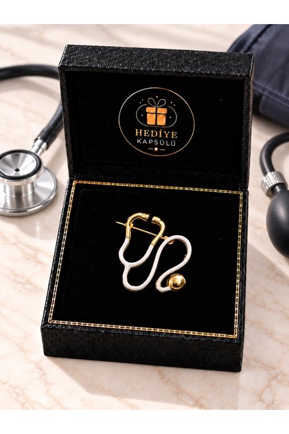 Kırmızı Stetoskop Broş – Doktor, Hemşire ve Sağlık Çalışanına Özel Kutulu Hediye
