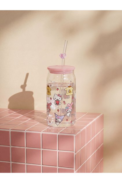 Χάλια γυάλινα ποτήρια με στάμπα Hello Kitty και Φίλων της