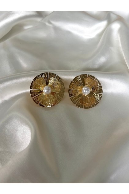 Women's Gold Color Pearl Round Flower Steel Earrings