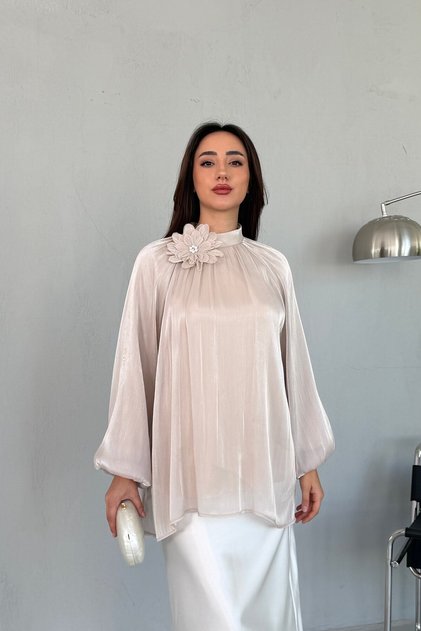 Pudra Çiçek Detaylı Pileli Şifon Bluz