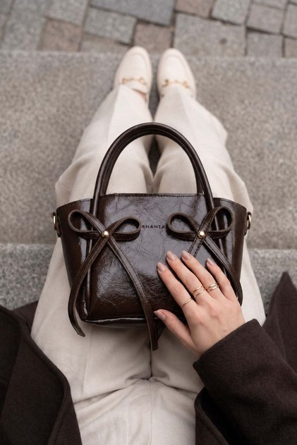 Bitter Brown Crinkled Patent Leather D65 Stylish Bow Detail Zippered Large Internal Volume Daily Use Hand and Shoulder Bag