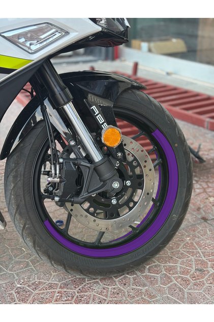 4-Piece Half Rim Strip Sticker Set Compatible with 17 Inch Wheels (Sufficient for 1 Motor)