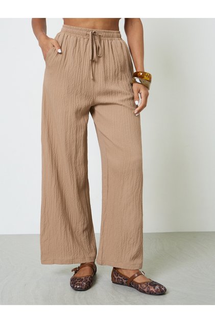 Chic Brown Wide-Leg Pants
