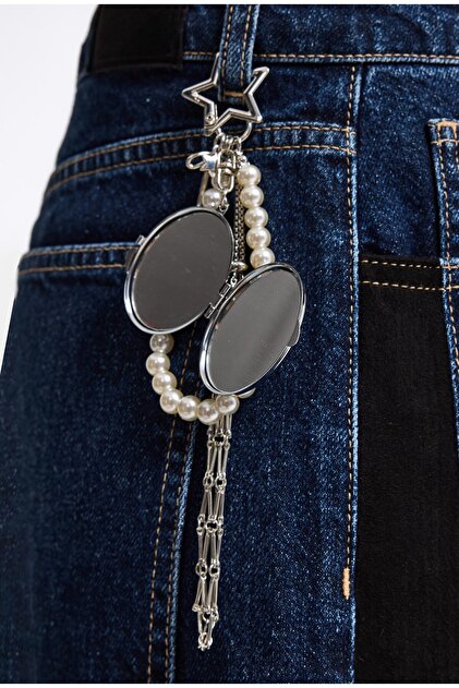 Breloc cu mai multe breloace, cu oglindă și detalii din perle, de culoare argintie, accesoriu pentru geantă, telefon, denim