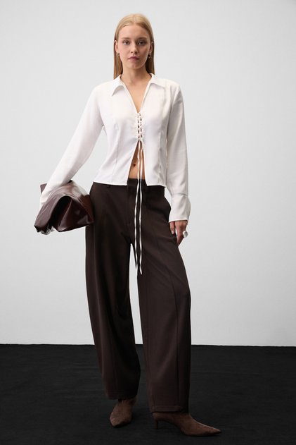 Alessenia Women's Soft Textured Woven Fabric Balloon Leg Bitter Brown Trousers