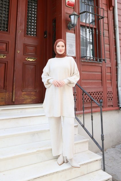 طقم محبوك بأكمام بالون