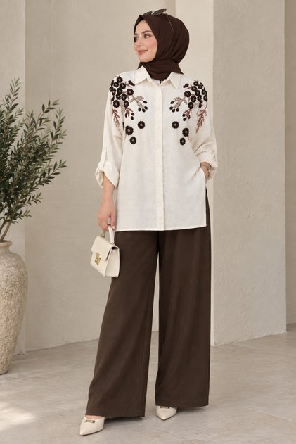 Oversize Linen Set with Embroidered Stones