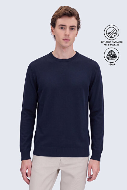 Men's Navy Blue Crew Neck Wool Knit Sweater