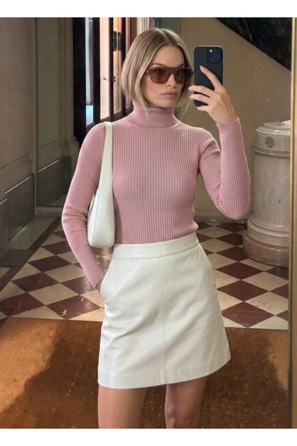 Fiber-Filled Fishman's Collar Basic Sweater