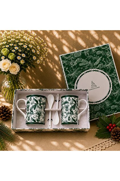 YEŞİL TROPİKAL DESENLİ 2'Lİ PORSELEN KUPA ve KAŞIK SETİ - ÖZEL HEDİYE KUTULU BONE CHINA PREMIUM SERIES