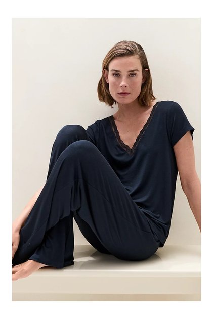 Cooling Jersey V-Neck Lace Detailed Women's Pajama Set