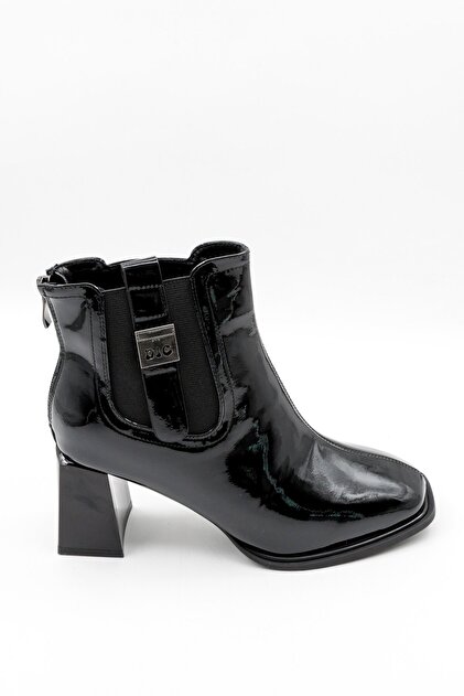 Patent Leather Heeled Women's Boots 26K415