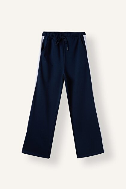 Straight Fit Side Stripe Detailed Elastic Waist Straight Leg Sweatpants with Pockets I8955Ax26Au