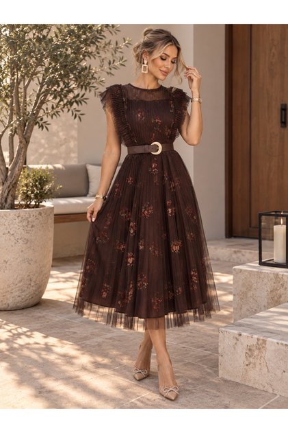 Rochie elegantă maro din tulle plisat cu volănașe și imprimeu floral