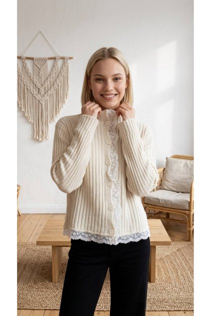 Lace Detailed Ribbed Knit Cardigan
