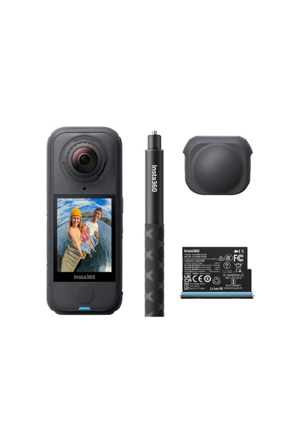 Cameră Video 360 X4 Air 8K, Rezistentă la apă 15m, 165g, Pachet de început cu Selfie Stick și 2 Acumulatori