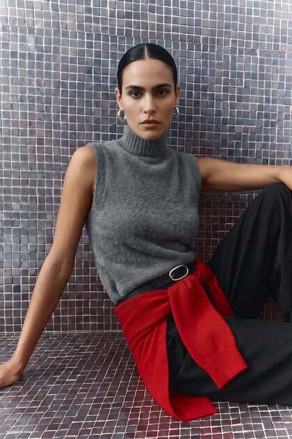 Zero Sleeve Beard Knitwear Blouse - Anthracite