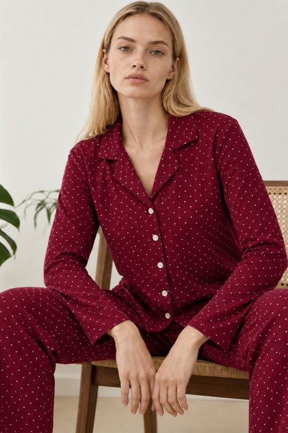 Women's Comfortable Polka Dot Buttoned Red Pajama Set 824