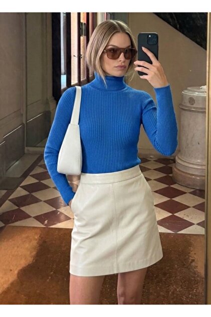 Fiber-Filled Fishman's Collar Basic Sweater