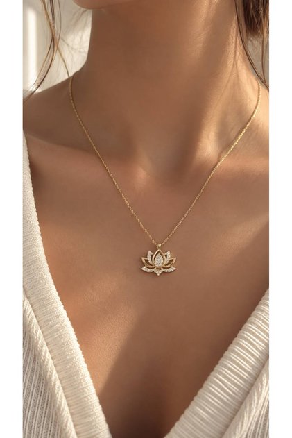 14 Ayar Altın Lotus Çiçeği Kolye - Zirkon Taşlı Nilüfer Motifli Şık Kolye (2.02 gr)