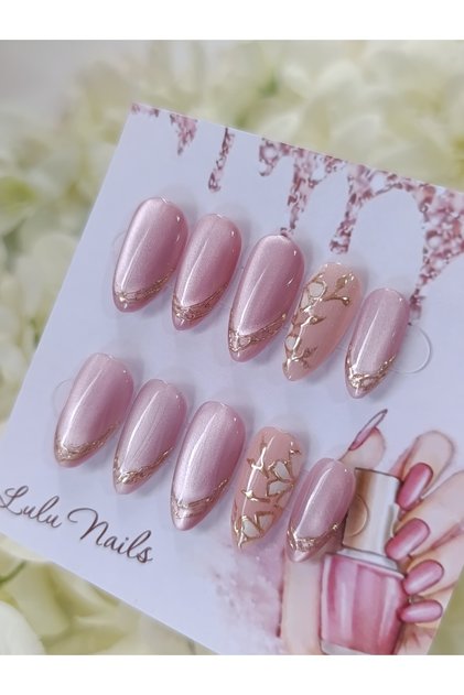 Cat Eye Çiçekli Jel Takma Tırnak