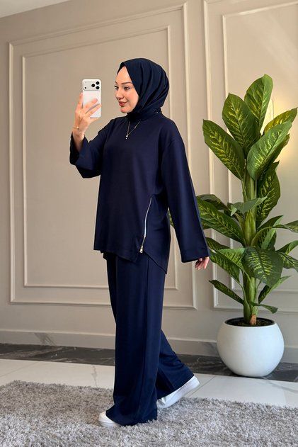 6655 - طقم نسائي أنيق ومريح من القماش المودال مع تفاصيل سحاب