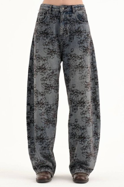 Women's floral print, velvet-look interior, balloon fit design jeans