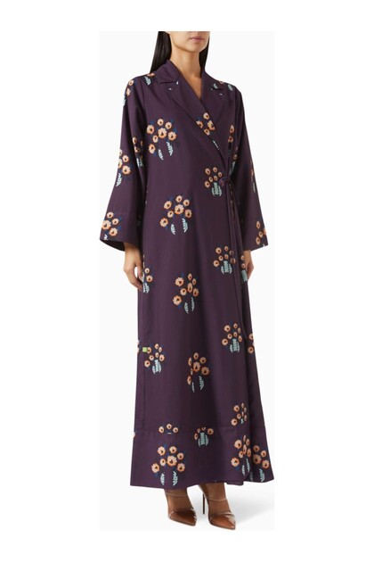 Revamp Your Professional Look with the Floral Patterned Cotton Abaya, Featuring Long Sleeves and a Notch Collar Detail.