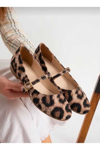 Comfortable Ballet Flats with Leopard Print