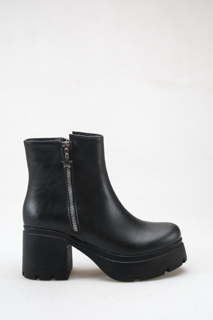 Women's Boots with Fastening Straps, Wedge Heels, Lightweight and Comfortable