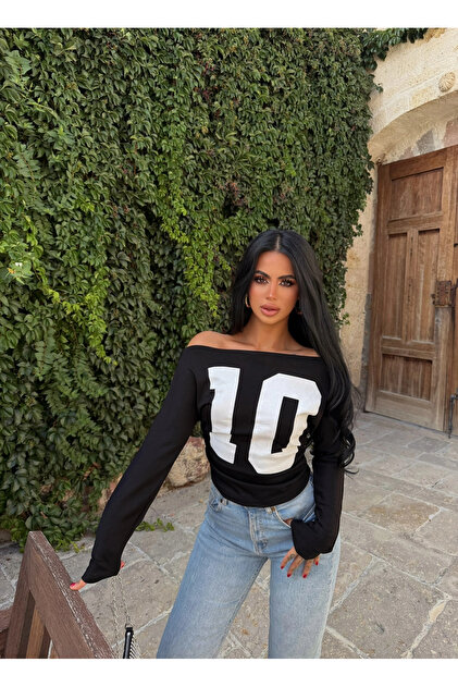 Black Boat Neck Printed Blouse