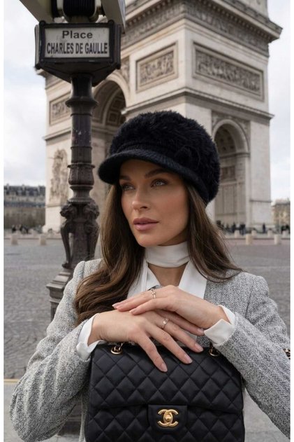Accessory Detailed Women's Plush Beret/Hat with Visor