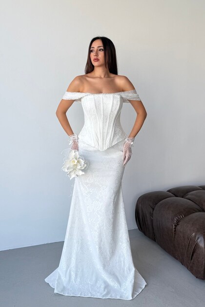 White Off-Shoulder Bustier Detailed Lace Long Evening Dress
