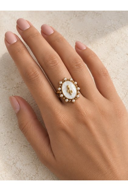 Adjustable Vintage Ring with Flower Detail for Women, Gold Color