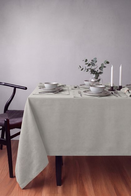 KADİFE DOKULU DERTSİZ MASA ÖRTÜSÜ, Safir Açık Gri
