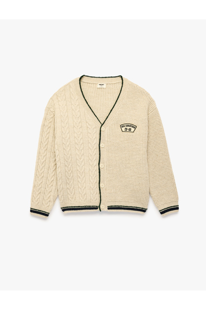Buttoned Loose Fit V-Neck Long Sleeve Knitwear Cardigan