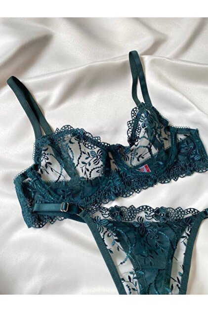 Lace Underwire Stylish Lingerie Set - Brode Set