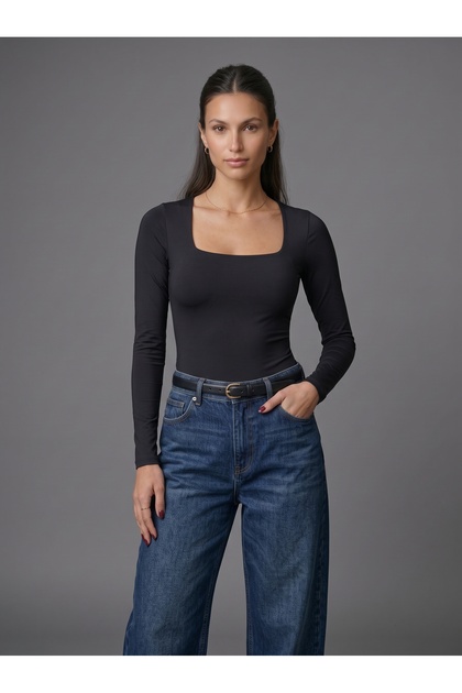 Kadın Uzun Kollu Kare Yaka Çıtçıtlı Slim Fit Esnek Bodysuit