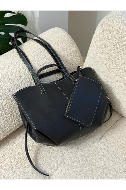 Hand and Shoulder Bag with Wallet Detail