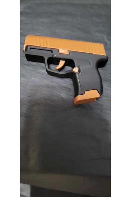 Sig P365 3D Baskı Sürgülü Anahtarlık 9 CM Kahverengi-Siyah