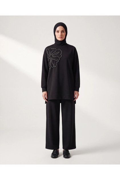 Embroidered Soft Textured Flexible Premium Suit