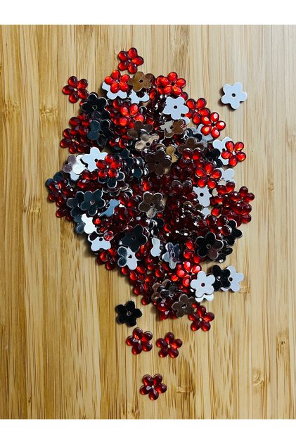 Papatya Embroidery Stamps. Estimated 220 Pieces in the Package. Color: Red.
