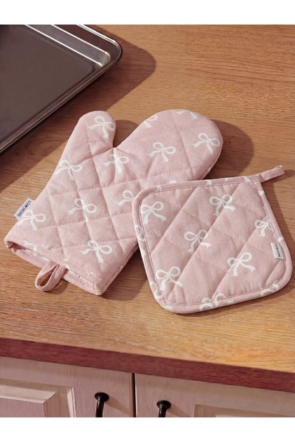 Oven Mitts and Gripper Set for Style Enthusiasts from Uzg Store
