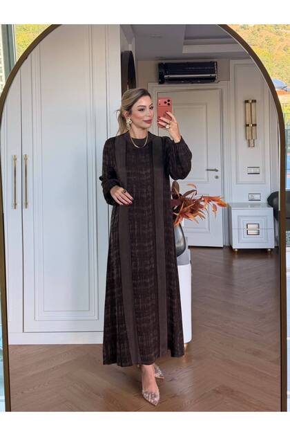 İpek Cupra Elbise Gülümser