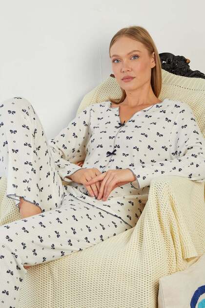 Bow Patterned V-Neck Pajama Set